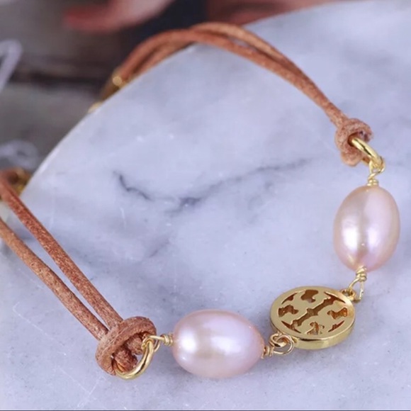 TORY BURCH MILLER LOGO PEARL BRACELET - Picture 7 of 7